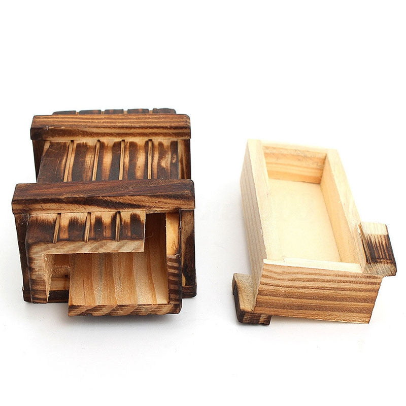 Small wooden box - Escape Room Supplier